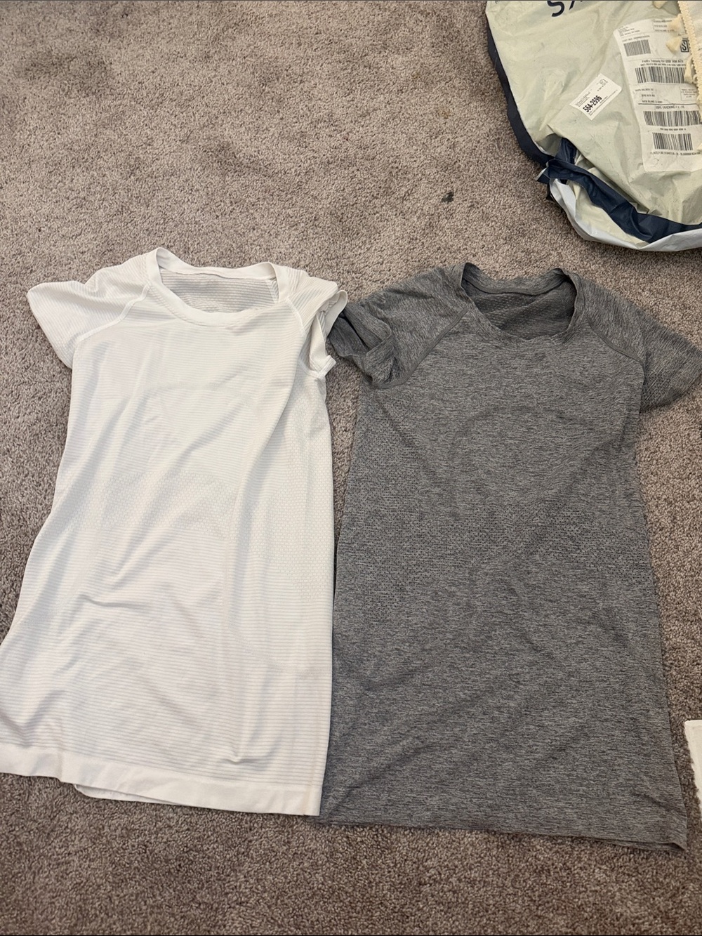 Lululemon swiftly techs